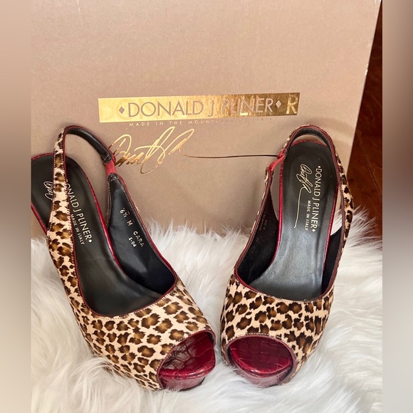 Donald J. Pliner cheetah print open toe stilettos heels with red trim size 6.5 - Picture 4 of 9